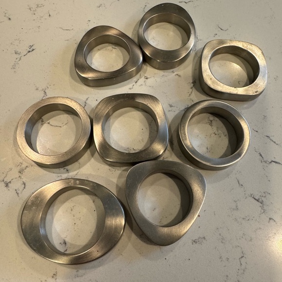 Vintage Pottery Barn Stainless Steel Napkin Rings Set of 8 - Picture 3 of 5